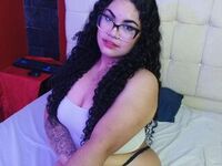 cam girl playing with vibrator LeslieBarkerr