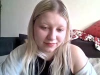 Sweet but not boring. Calm but curious.Come talk to me — maybe we’ll create our own little world here ?