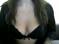 Petite brunette, curvy, who wishes to experience delightful moments of sharing and pleasure. Don