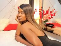 cam girl playing with vibrator CataleyaMeggan
