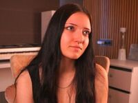 masturbating camgirl EmilieShaper