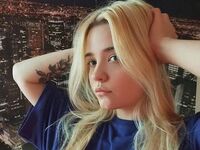 camgirl live porn MonnieMoniz