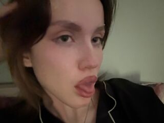 cam girl masturbating with vibrator RosariaSkemp