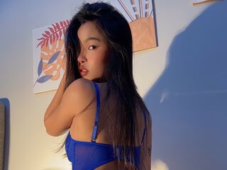naked webcamgirl video SessahMi