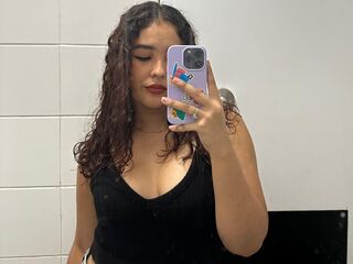 topless webcam girl AbygailGarcia