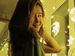 naked camgirl fingering pussy AliceBrew