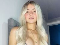 hot cam girl masturbating with vibrator AlisonWillson