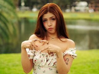  AlyBelle