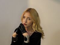 camgirl photo AmeliaHatta