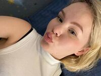 beautiful camgirl ArdithCrostwit