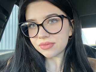 nude webcamgirl AvaPoisonous