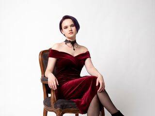 camgirl showing tits BillieColeson