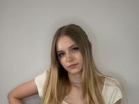 hot cam girl masturbating with dildo CandiMalott