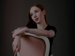 camwhore shaving pussy CarleenZangari