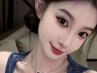 camgirl showing pussy ClaraElla