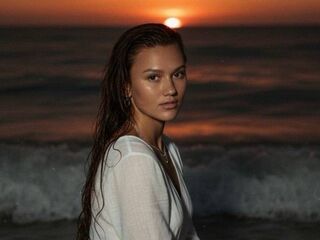 nude cam photo DelilahCoryea