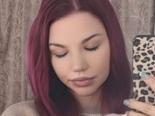 cam girl playing with vibrator DevinUphaus