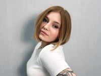 cam girl showing tits ElenorLandes