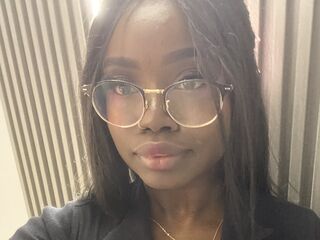camwhore masturbating with vibrator EmelyDebbi