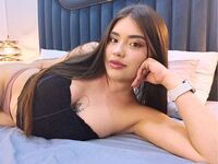 topless webcamgirl EmmaSnoow