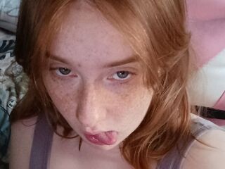 naughty cam girl ErnestinaDary