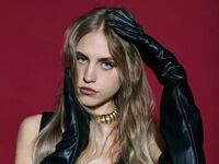 cam girl spreading pussy EveTottingham