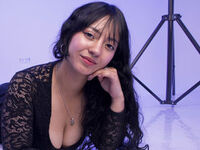 hot cam girl masturbating with dildo IsabellaBot