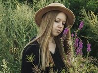 naughty webcamgirl KarenLowe