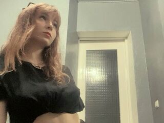 naked cam girl picture KatheSanagustin