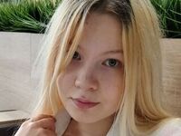 masturbating camgirl KendraBliss