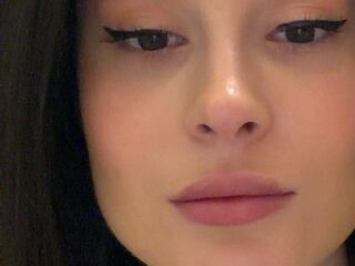 live webcam KrystinTuchman