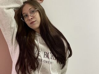 camgirl masturbating with sex toy LaunaRechtzigel