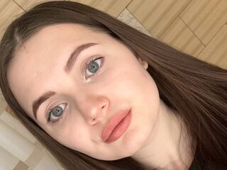 chat with cam LauriMaynor