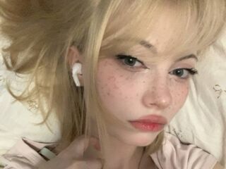beautiful webcamgirl LeonardaZeeman