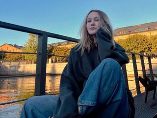hot web cam show LillyStill