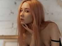 cam girl playing with vibrator LinaLeest