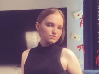 hot web cam show LoraKen