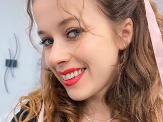 cam girl playing with sextoy LoraWarner
