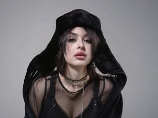 camslut showing tits MahaliaNeher