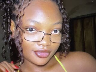 camgirl shaving pussy MakyDina