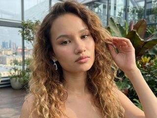 chat room livesex MaliaUcci