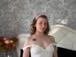 chat with cam MaryCharm