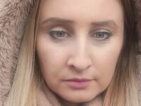 naughty camgirl fingering shaved pussy MaryEma