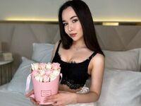 camwhore masturbating with vibrator MiaYani