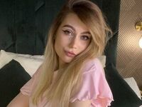 masturbating girl MicheleMary