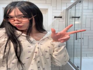 cam hooker chatroom MilaEva