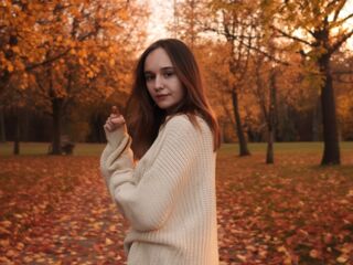 girl fingering shaved pussy MillisaTravel