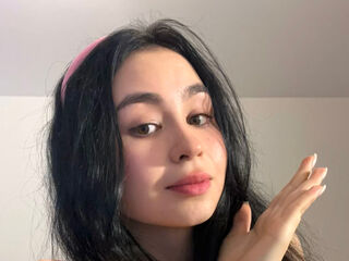 cam girl masturbating with vibrator MinnieMile