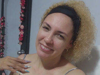 naked webcam girl photo MireyaVidal