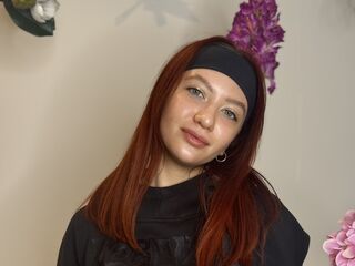 camgirl chatroom MonaDobin